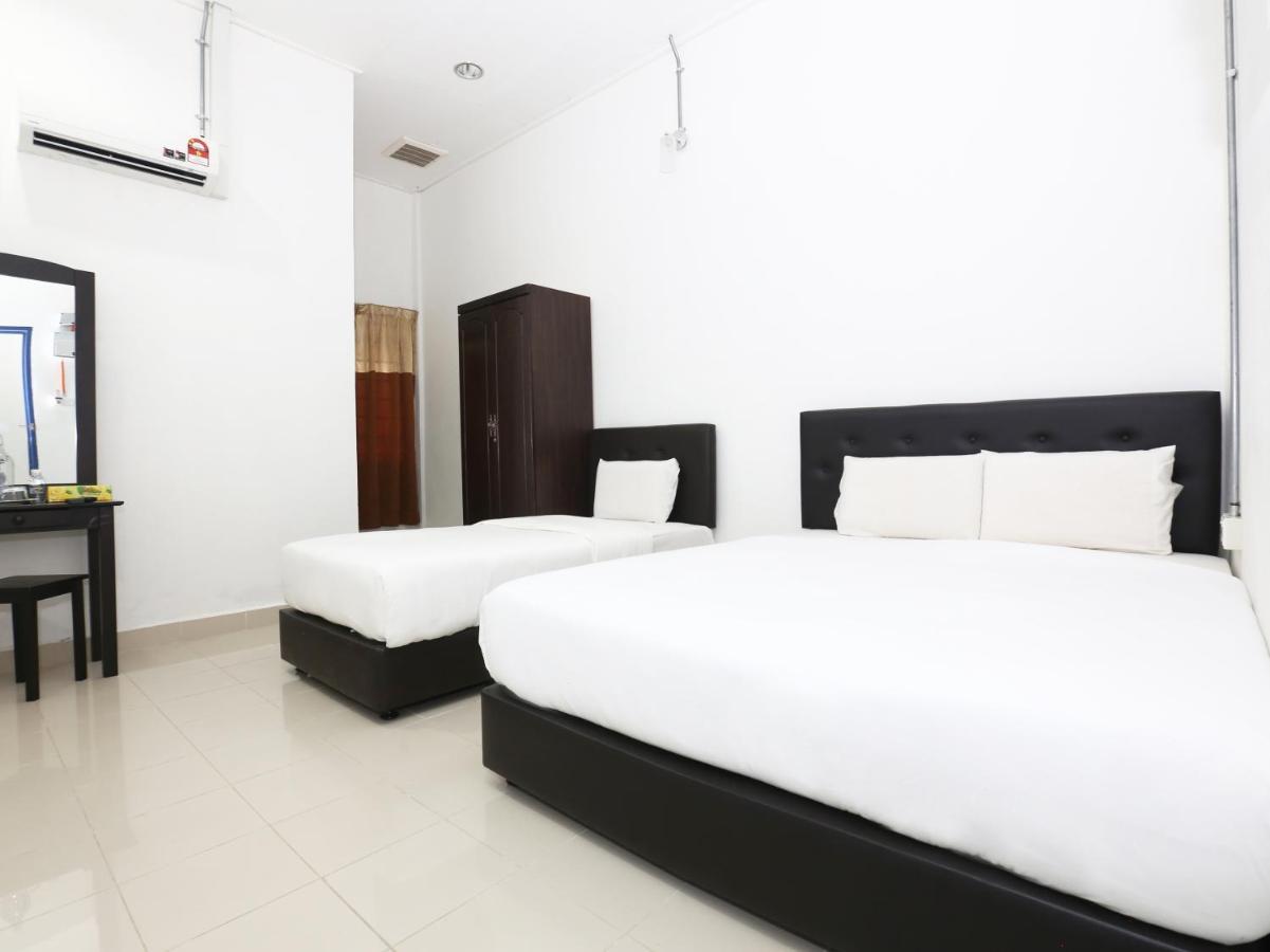 Spot On 89778 Aisy Hotel Tanah Merah  Buitenkant foto